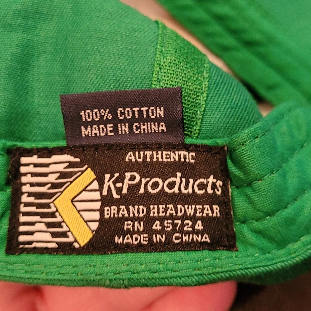 John Deere hat adjustable kid size Excellent condition